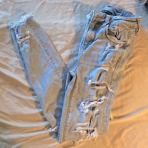 American Eagle, distressed, light wash, skinny